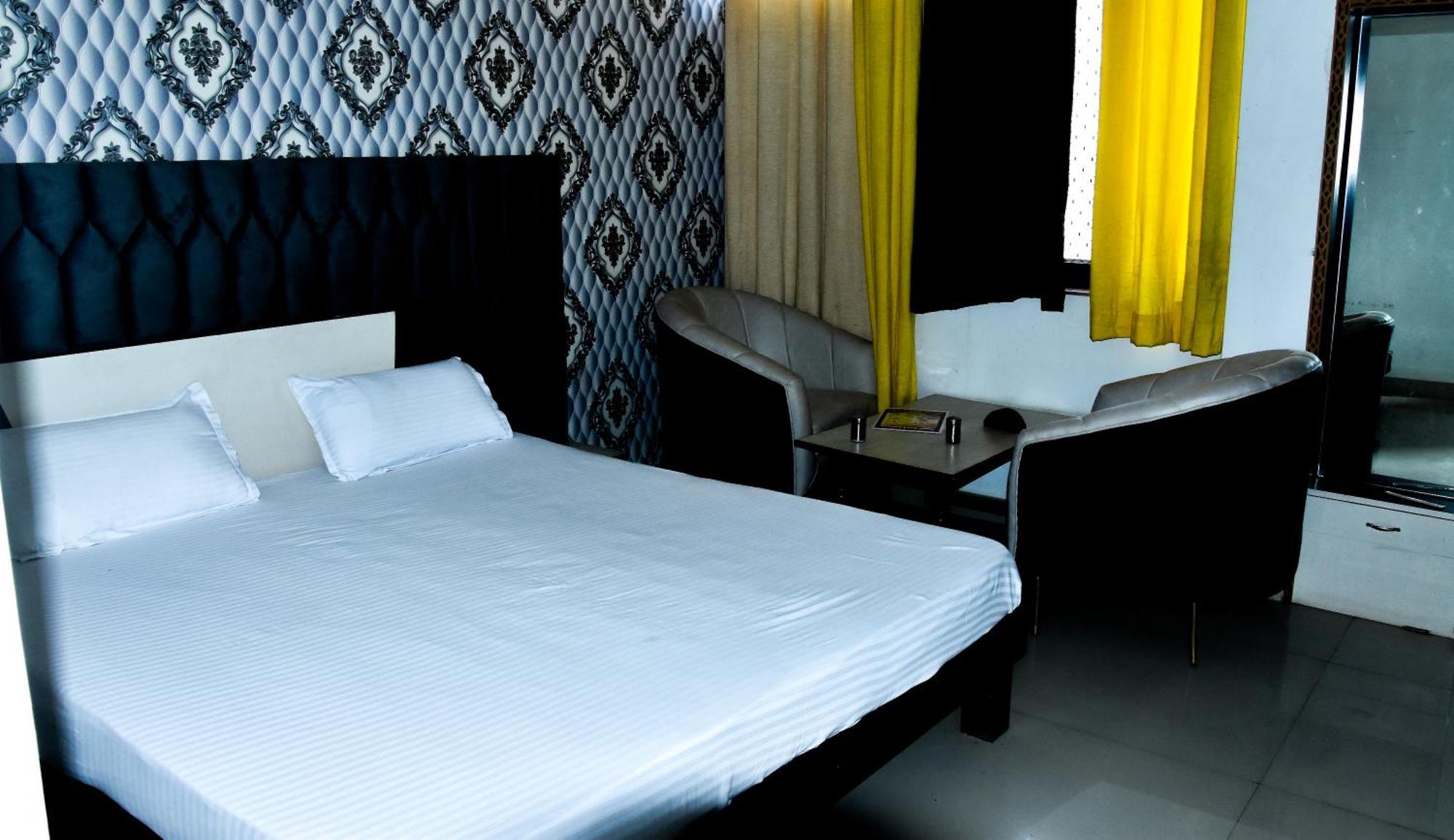 Sangam Hotel Chirawa المظهر الخارجي الصورة